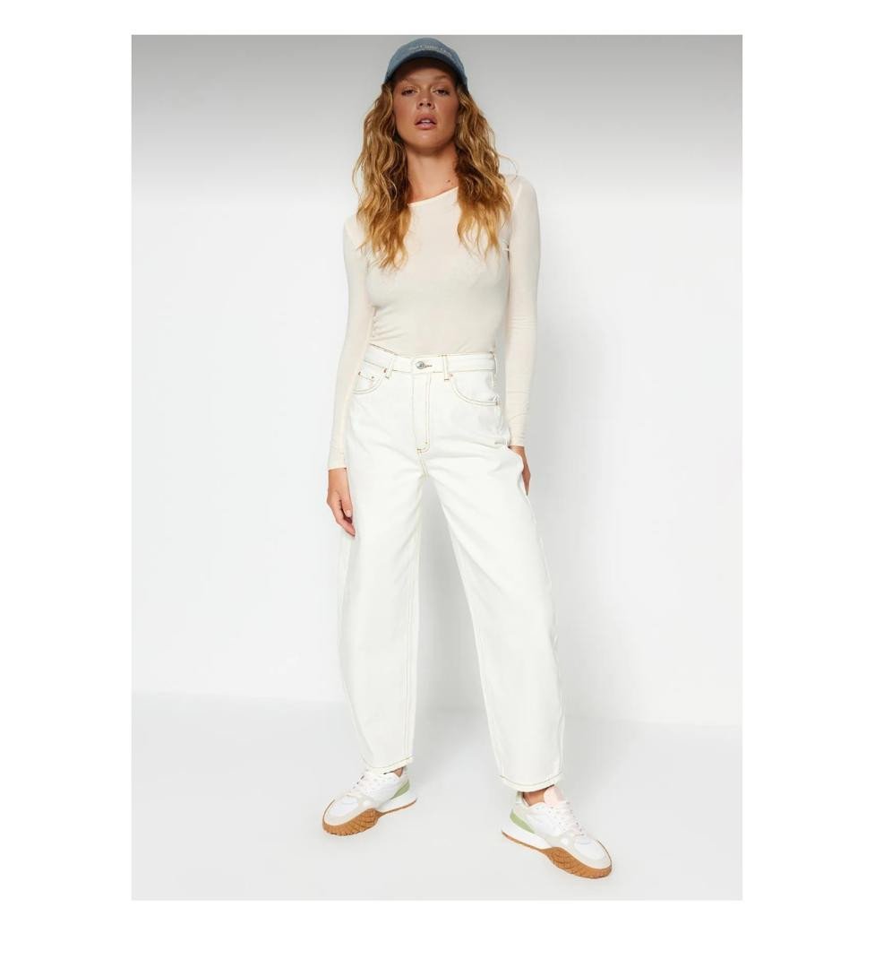 White High Waist Baggy Jeans